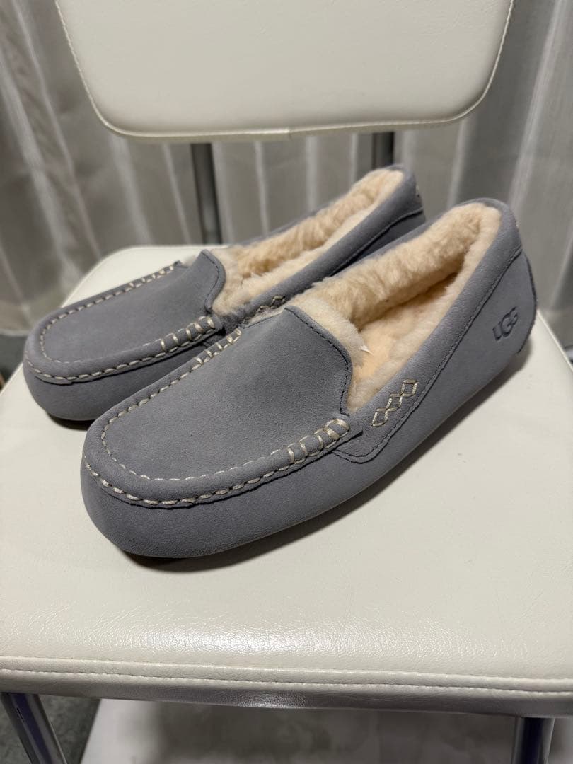 UGG W ANSLEY モカシン 8 ライトグレー【新品•今だけお値下げ❣️】