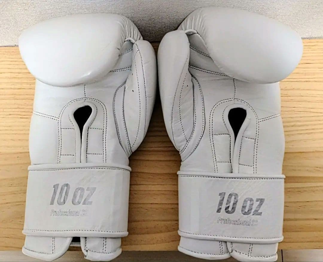 プライズリング ボクシンググローブ 白 10oz ／ PRIZE RING