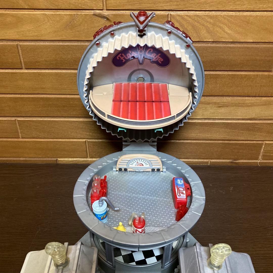 も*み様 Cars Flo's V8 Cafe Playset カーズ