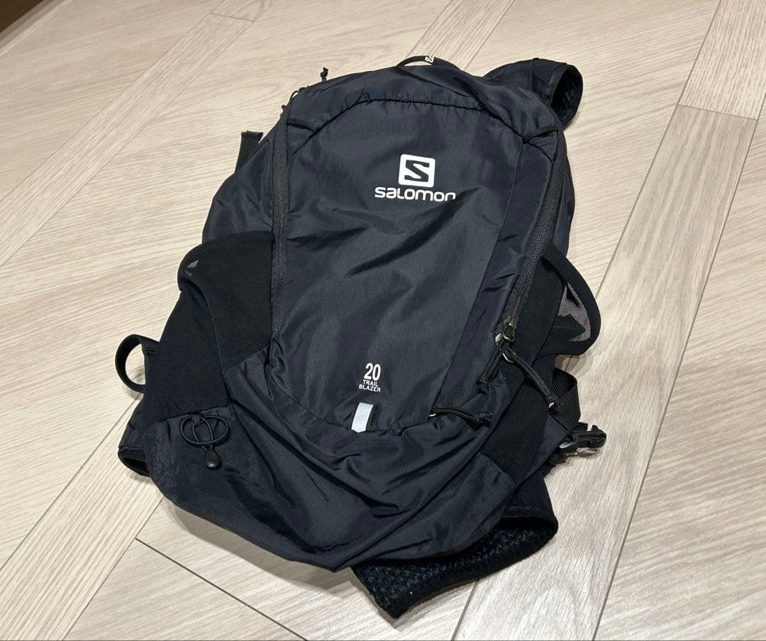 SALOMON TRAILBLAZER 20 ブラック リュック　バックパック