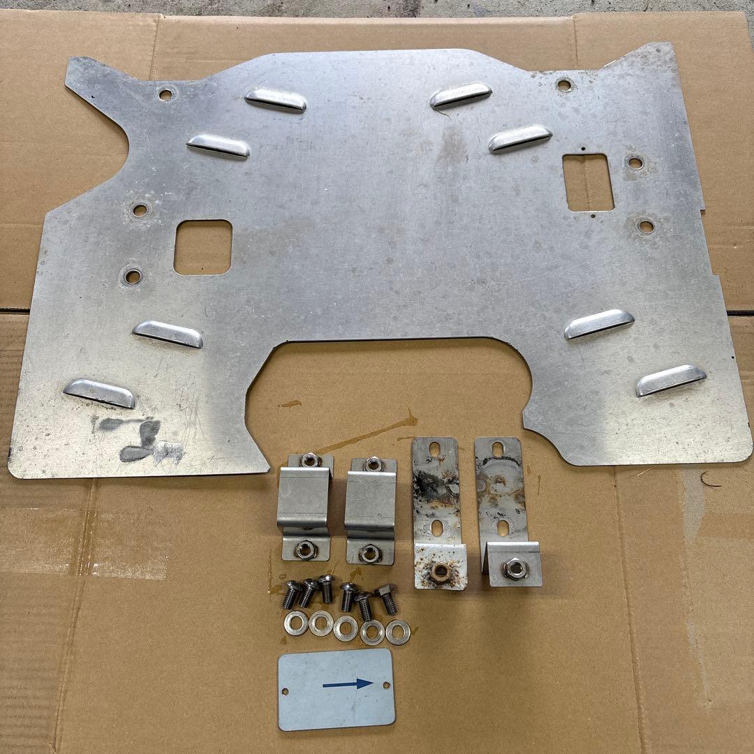 タニグチ　jb23 エンジンアンダーカバー　中古