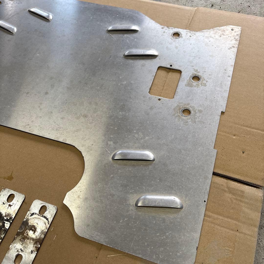 タニグチ　jb23 エンジンアンダーカバー　中古