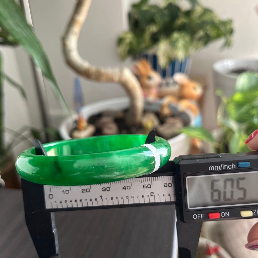 濃緑翡翠バングル