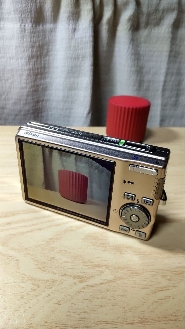 ♫ 超美品 Nikon COOLPIX S600 コンパクトデジタルカメラ