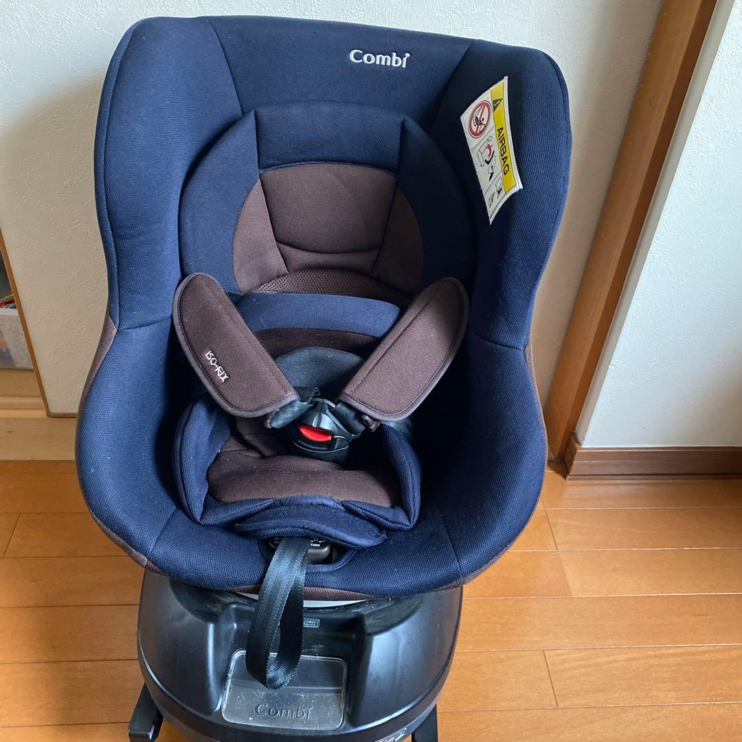 Combi チャイルドシート クルムーブISOFIX