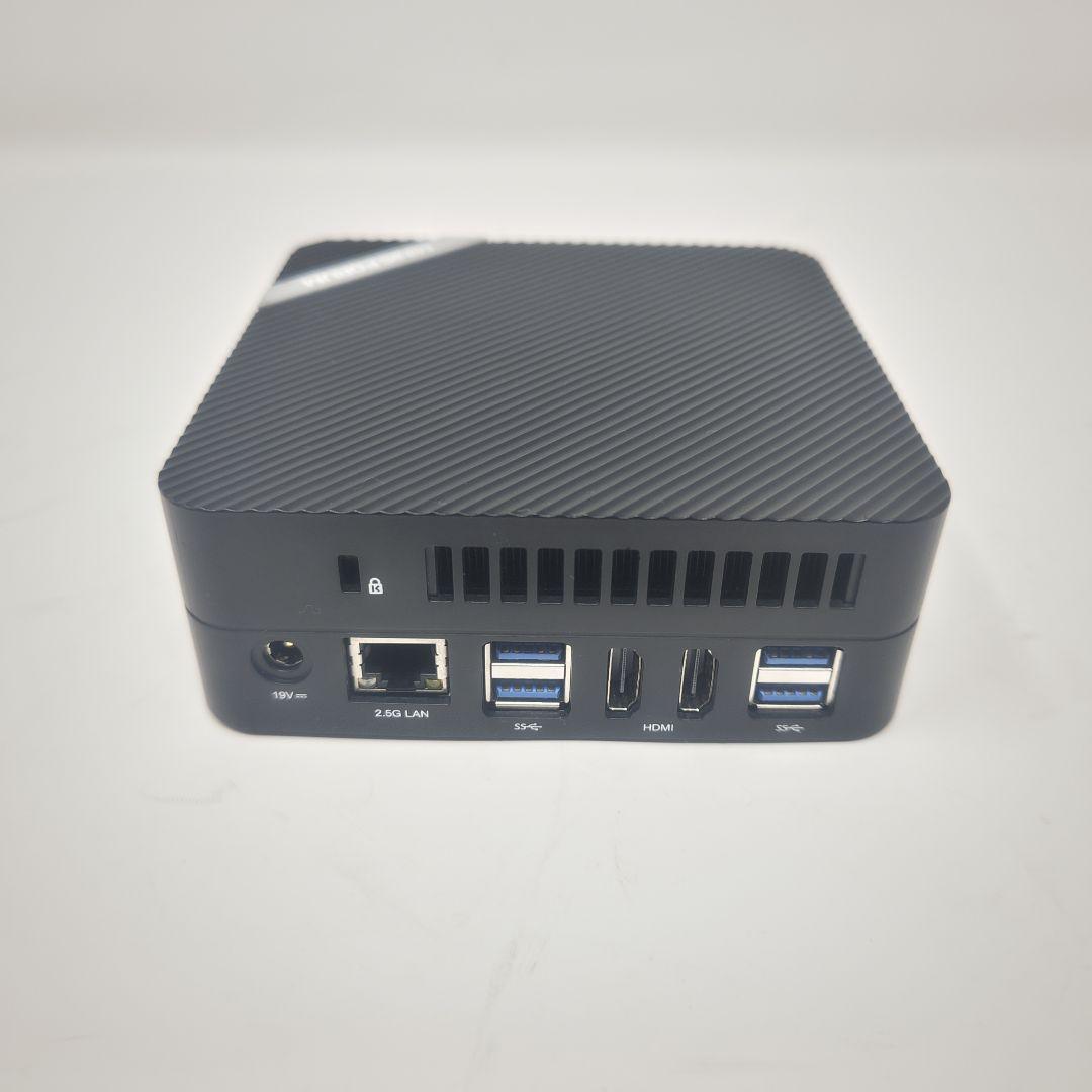 MINISFORUM　Venus Series UM690　ミニpc