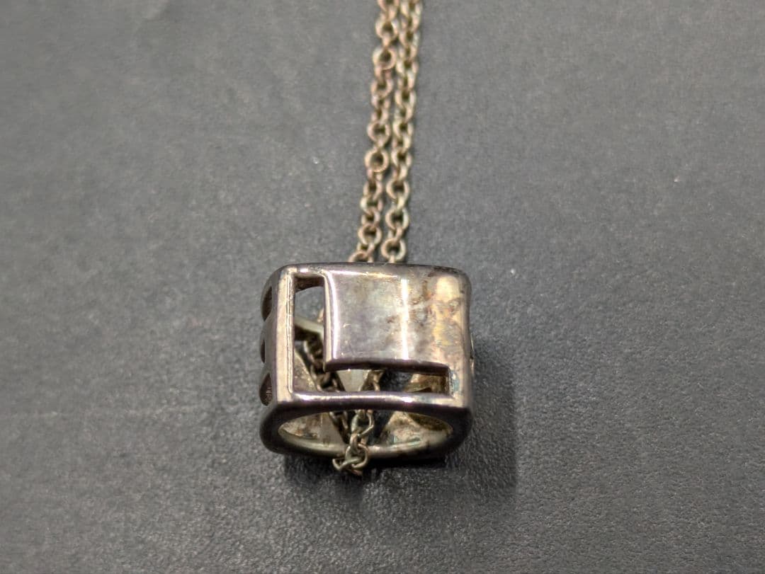 Tiffany LOVEキューブ ネックレス AG925