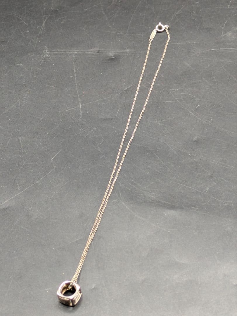 Tiffany LOVEキューブ ネックレス AG925