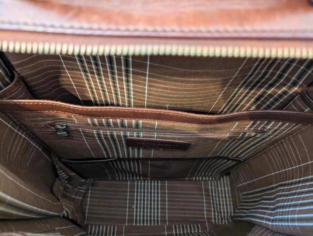 MOTHERHOUSE マザーハウス アンティーク スクエア バックパック 本皮