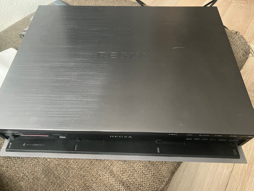 REGZA ブルーレイレコーダー「DBR-M180」