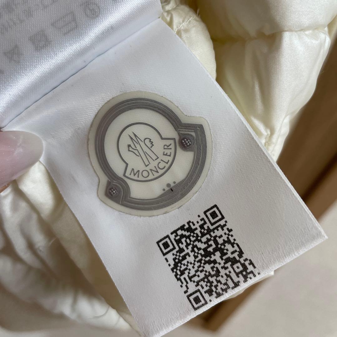 MONCLER アイボリー