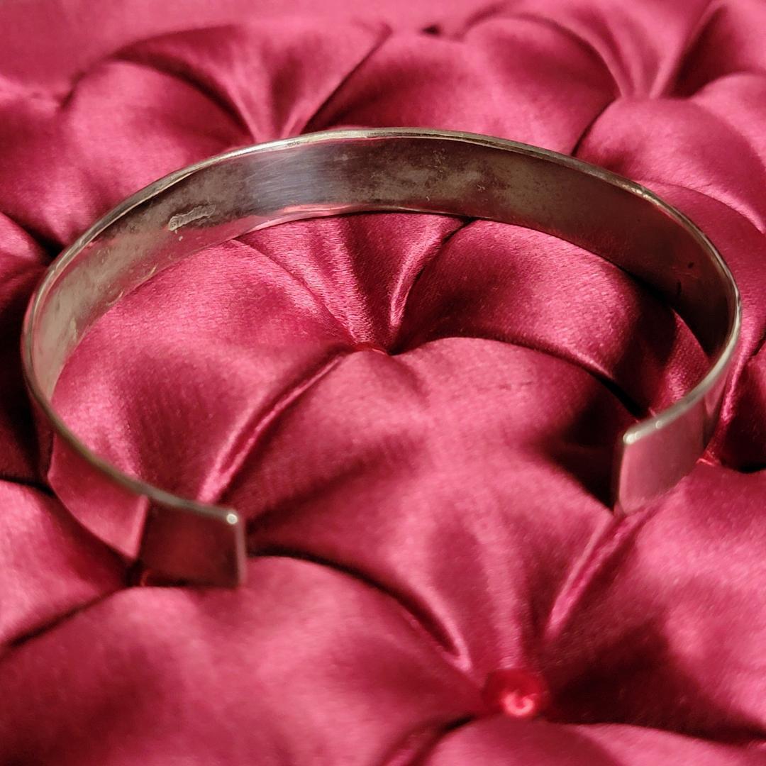 ビンテージ スタンプワークのシルバーバングル インディアンジュエリー