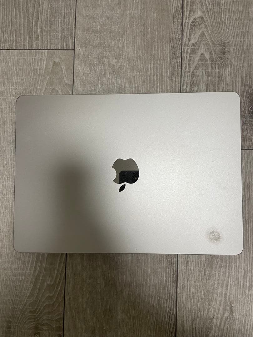 MacBook Air M2 シルバー