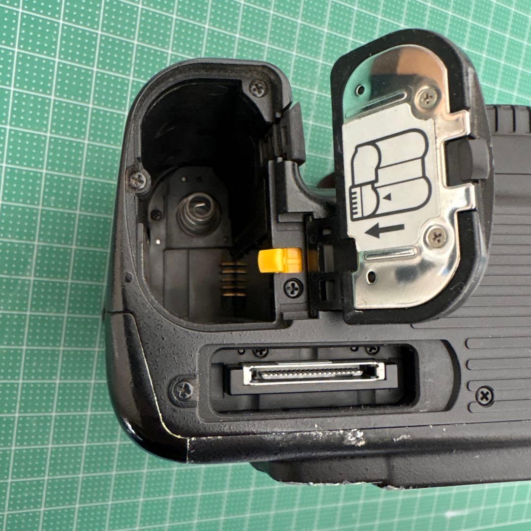 あ*ん様 ジャンク品　Nikon Ｄ7000 おまけでNikonストロボ付き30