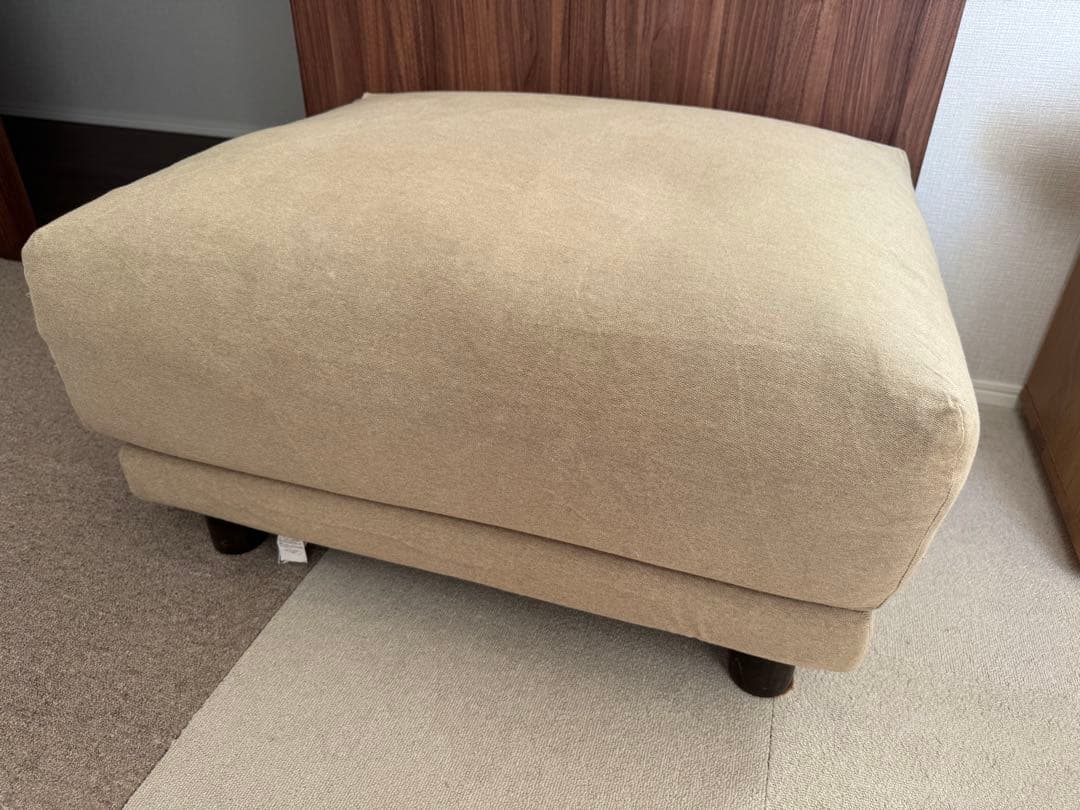 無印良品　オットマン本体・フェザー・ポケットコイル　木製脚付き