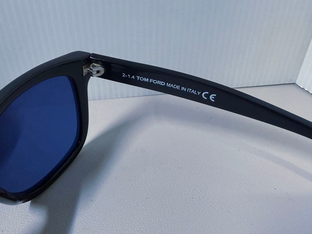 【美品】 サングラス TOM FORD Leo TF9336 01V