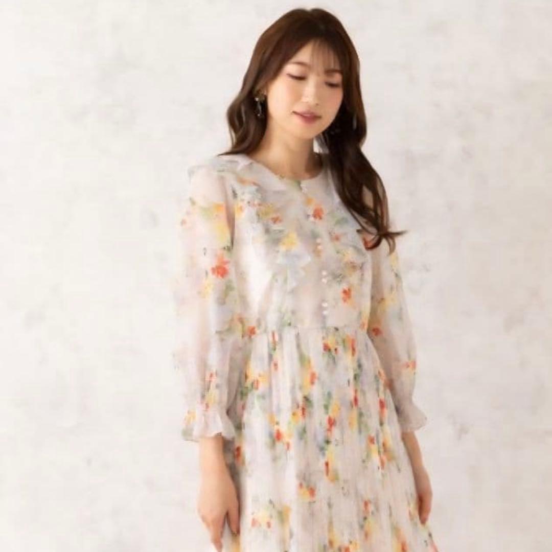 【極美品✨】ローズティアラ　フリルフラワープリーツワンピース　46