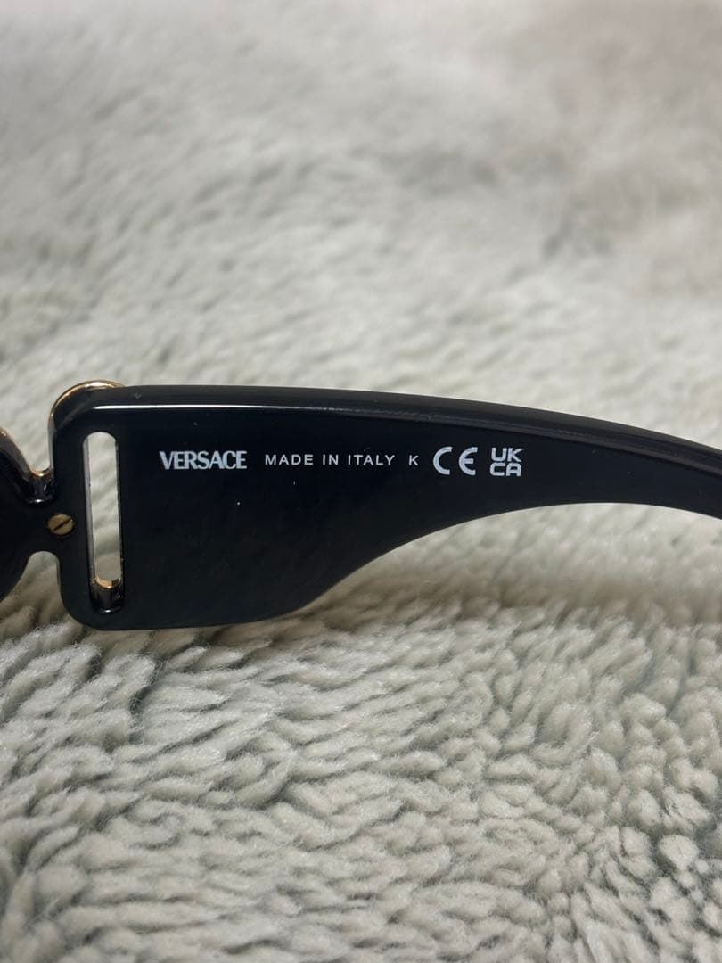 VERSACEサングラス