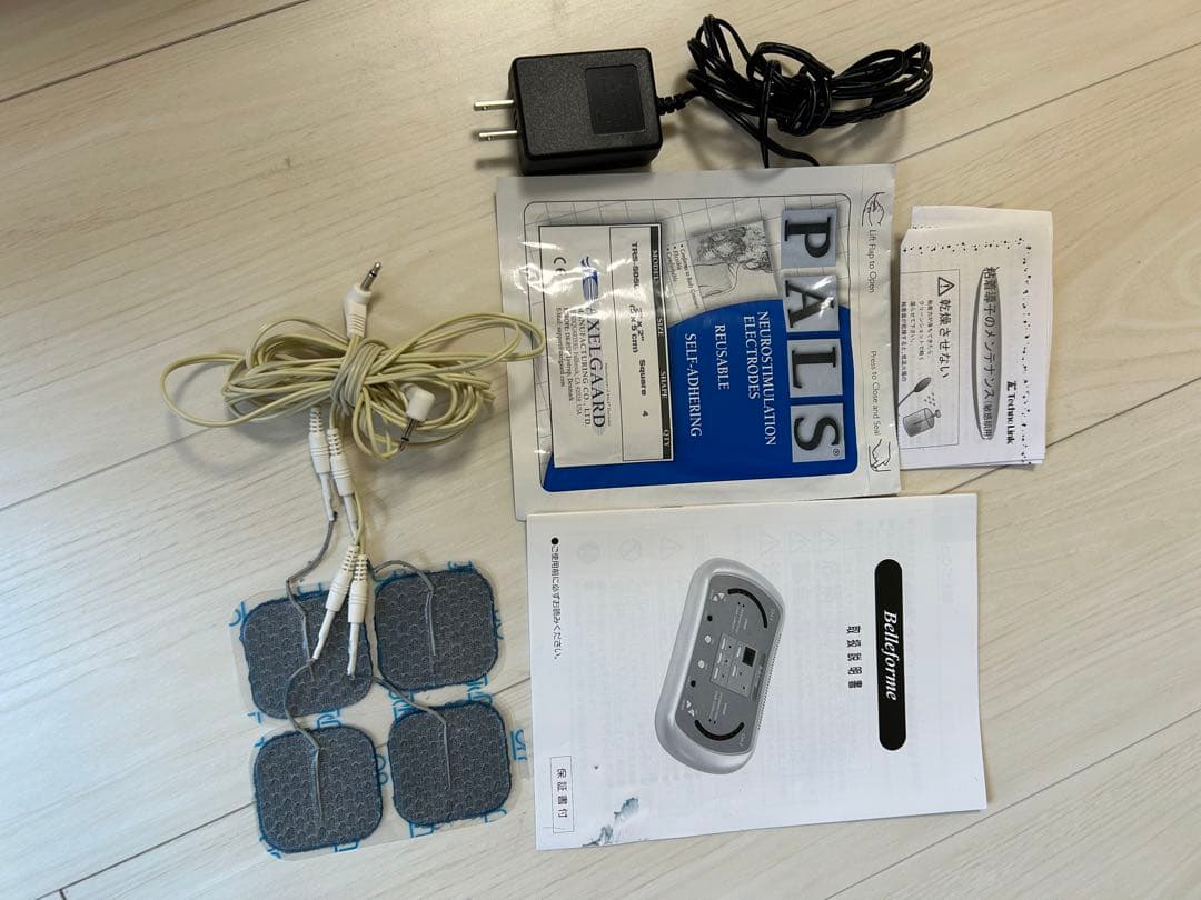 Belleform CH-2 美容機器本体と付属品