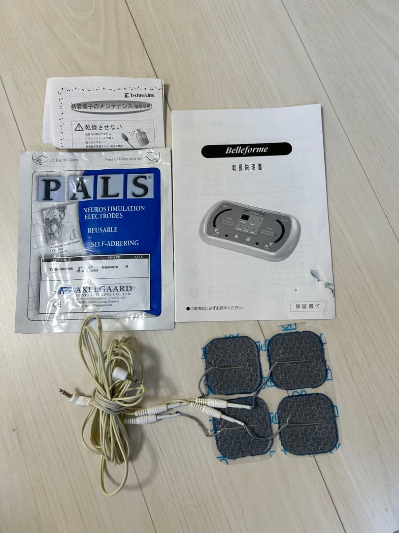 Belleform CH-2 美容機器本体と付属品