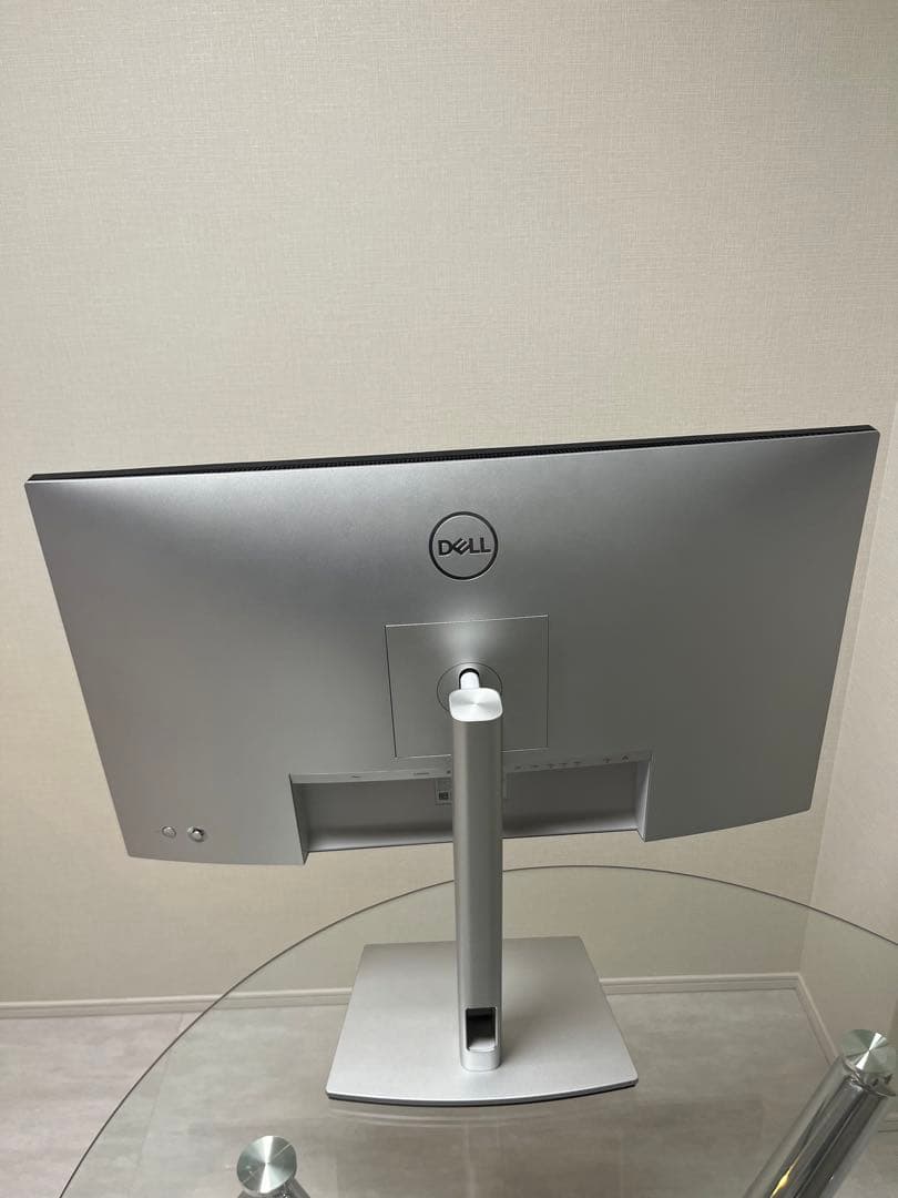 ば*す様 Dell U2723QE