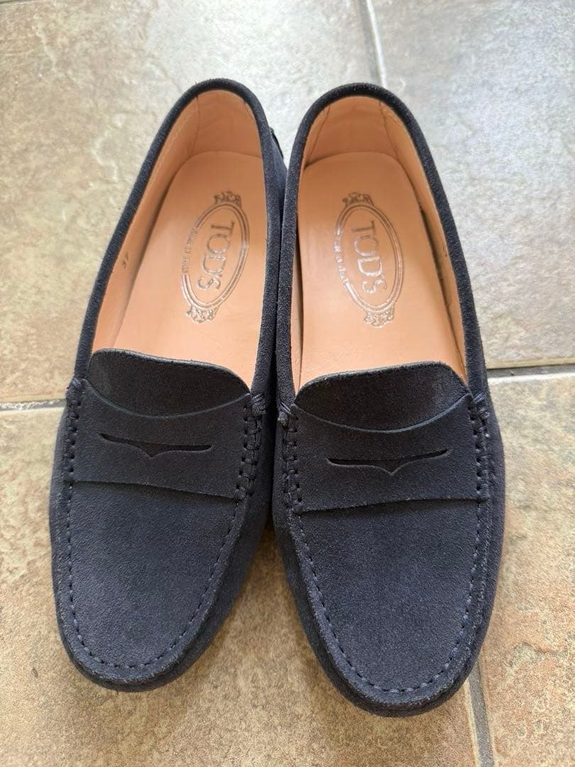 TOD'S ゴンミーニ　スエードモカシン(size 37)