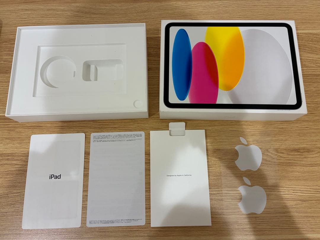 【美品】iPad第10世代　シルバー　64キガ