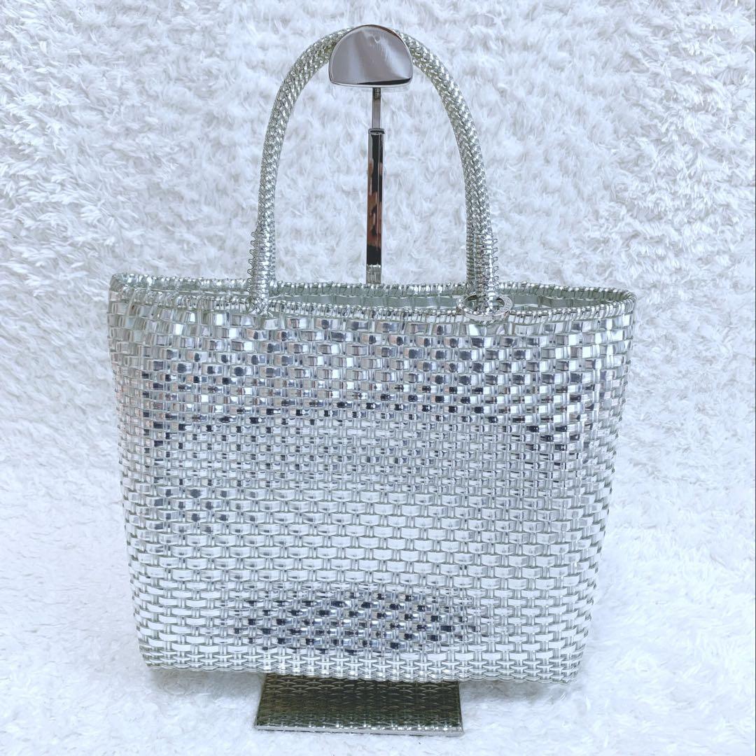 ほぼ未使用♪ ANTEPRIMA イントレッチオ シルバー スモール