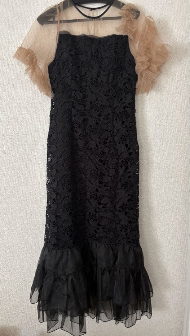 【Leja】アシンメトリーチュールスリーブレースフリルヘムIラインドレス