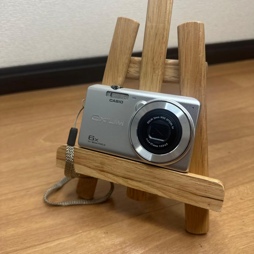 【イマニシ】CASIO EXILIM EX-ZS28シルバー