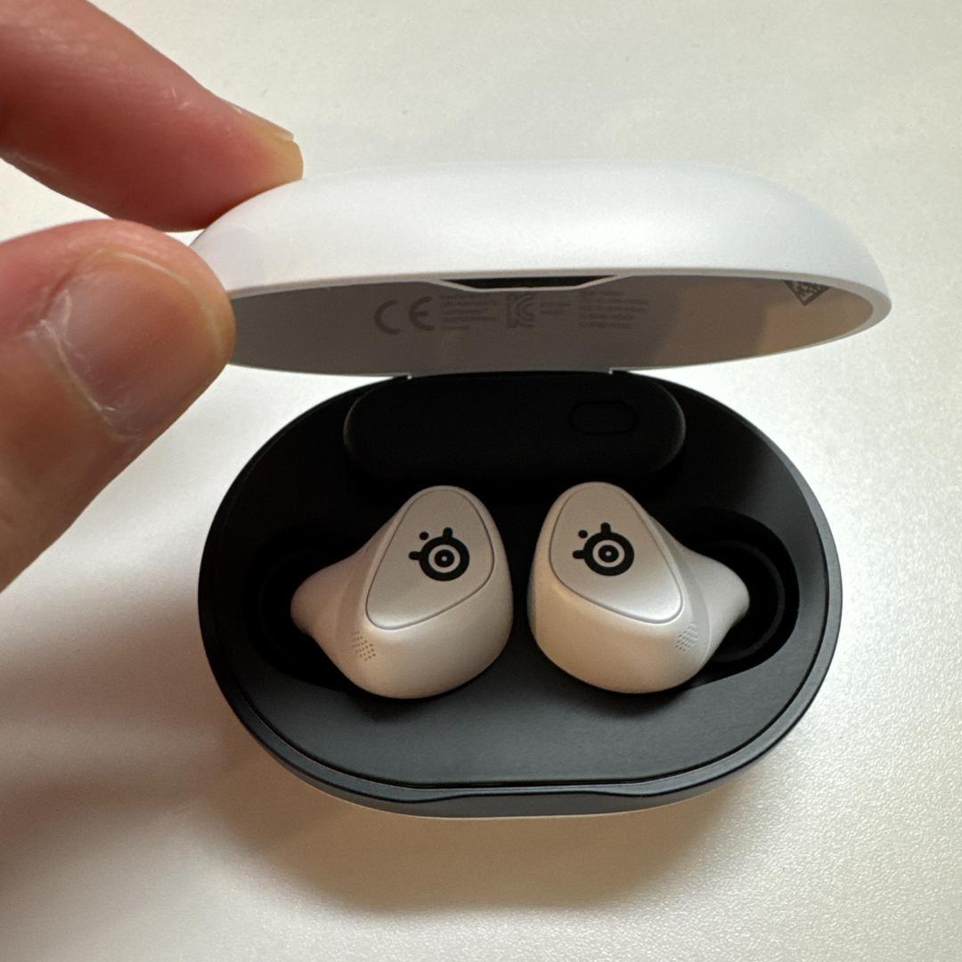 イヤホン SteelSeries Arctis GameBuds white
