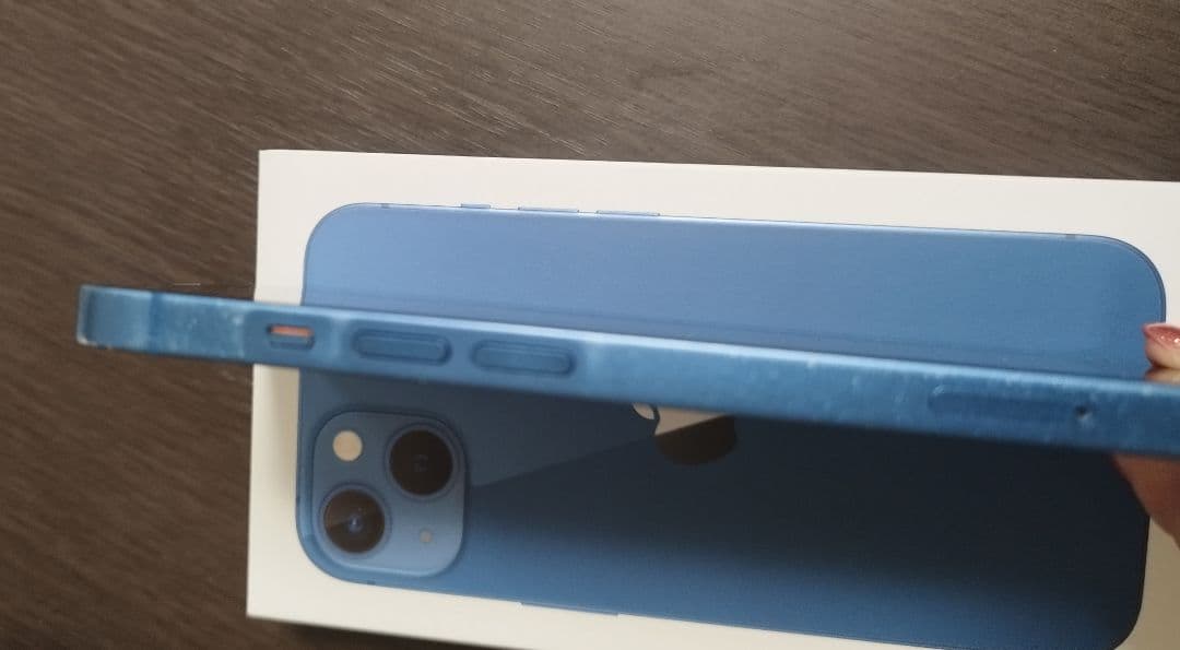 Apple iPhone 13 本体と箱付き