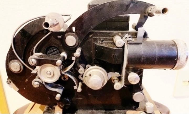 価格急騰中【レトロ家電】1931年式 Agfa社製 Movector 映写機
