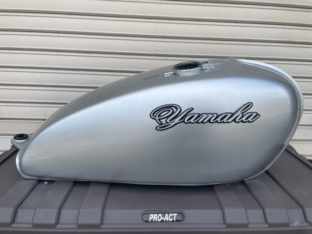 ヤマハ　YAMAHA SR400 SR500 キャブレター車　タンク