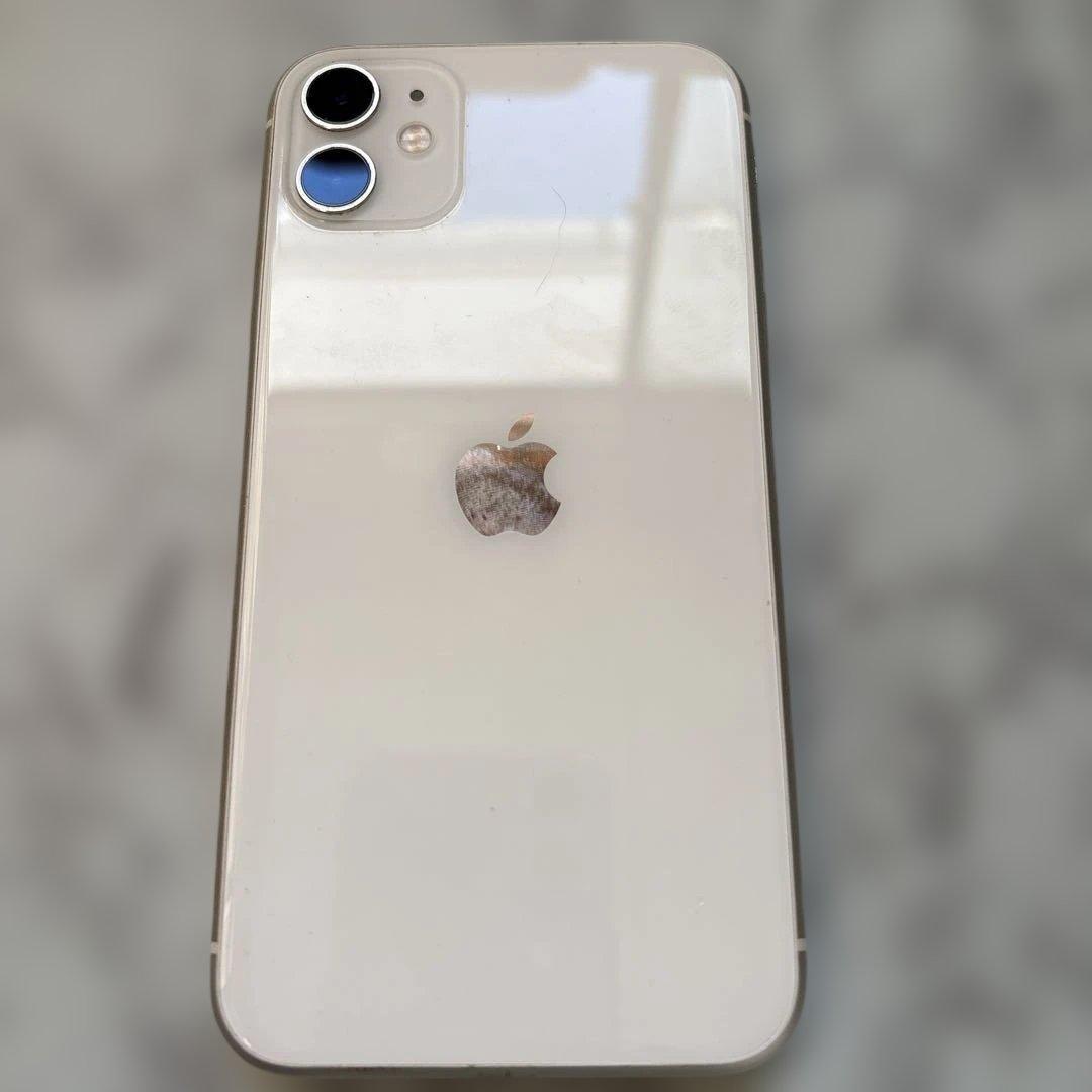 Apple iPhone 11 ホワイト 本体