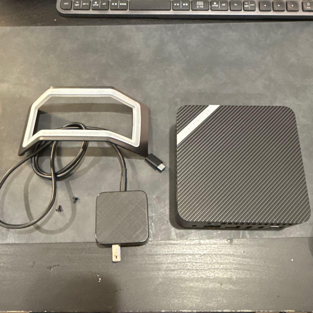 ジャンク ミニPC UM560