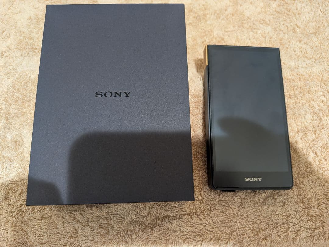 あ*ん様 美品　SONY NW-ZX707　64GB Hi-Res　ケースおまけ
