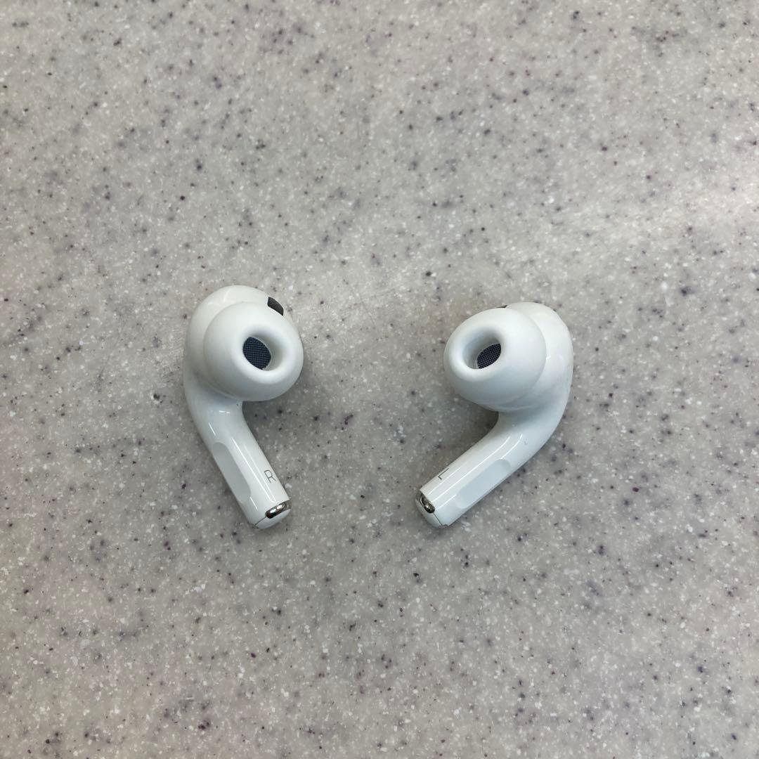 AirPods pro 第2世代 本体 充電ケース　箱付き