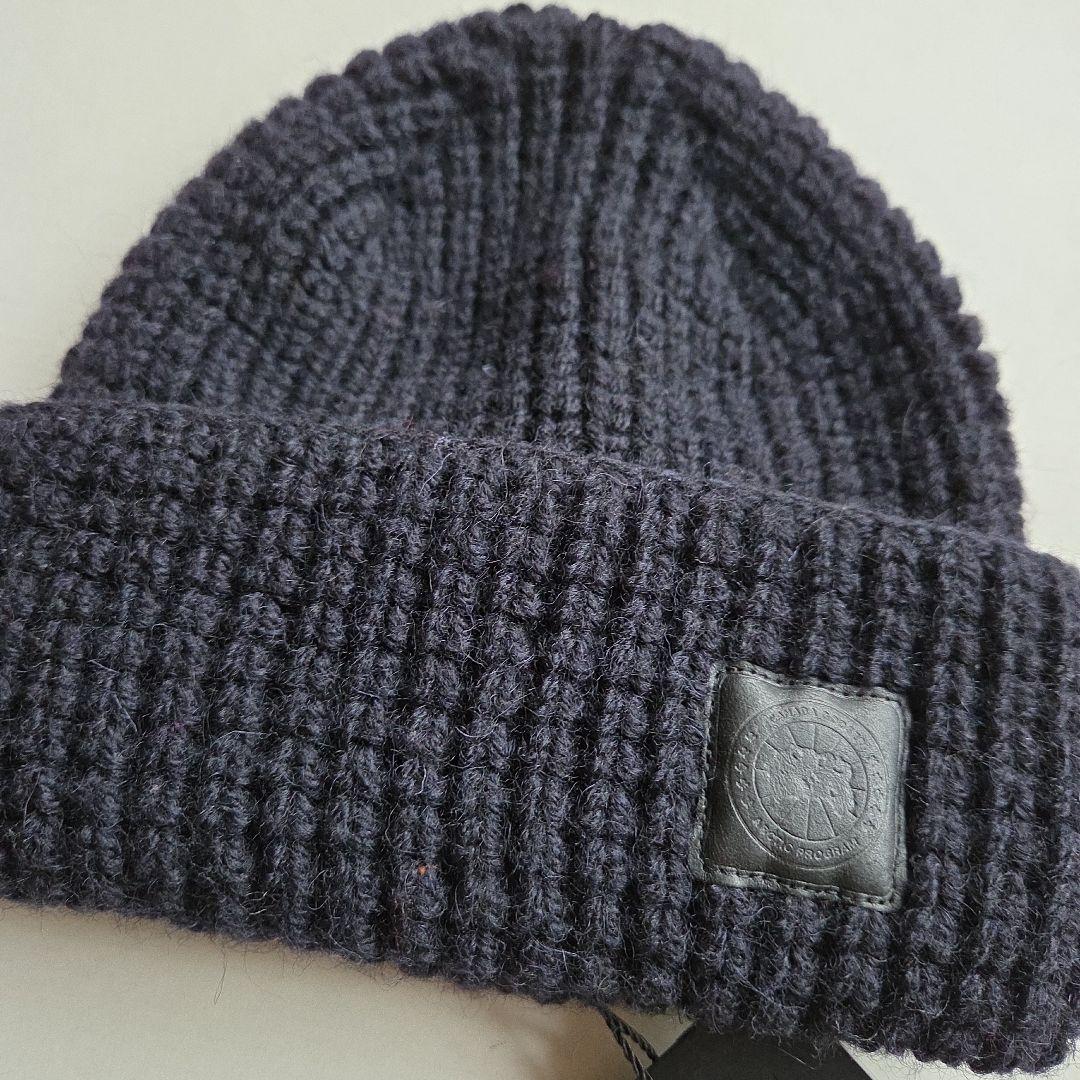 カナダグース　Robert Mackie　ニット帽　ネイビー