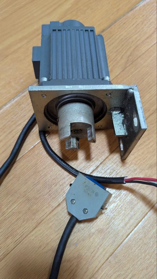 【中古】三菱サーボモーター HA-FE23