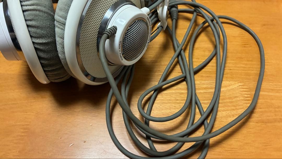 AKG K701 Made in Austria 元箱と台座付き 動作確認済