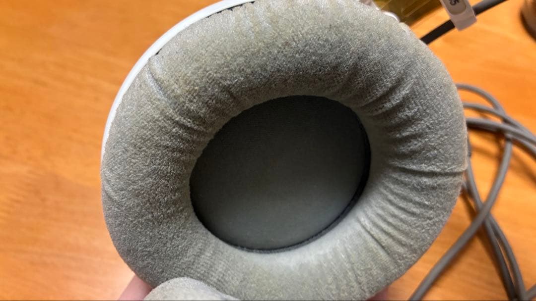 AKG K701 Made in Austria 元箱と台座付き 動作確認済