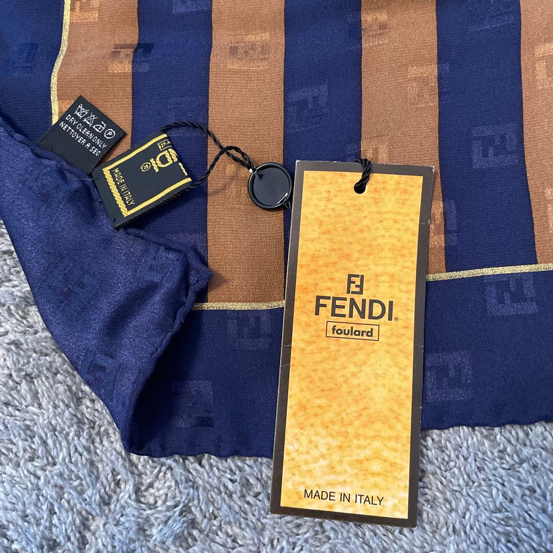 Fendi ストライプ シルク　スカーフ