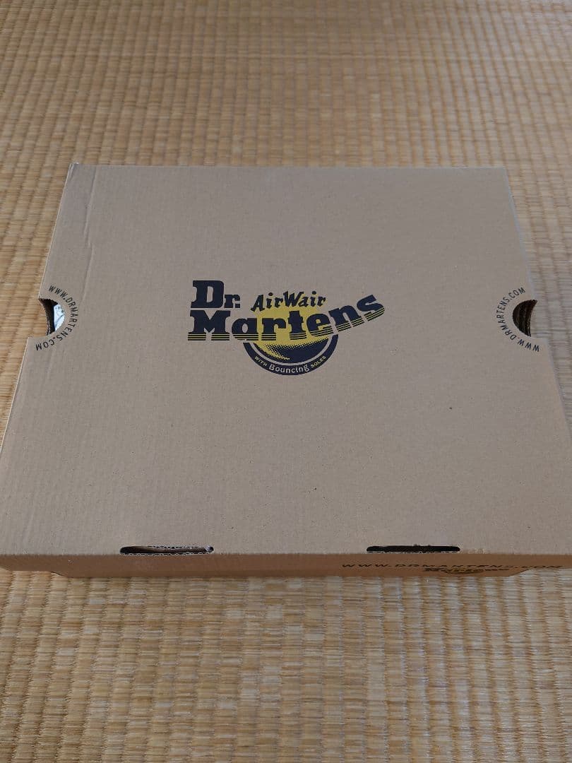 io Dr.Martens ドクターマーチン サイドゴア チェルシーブーツ