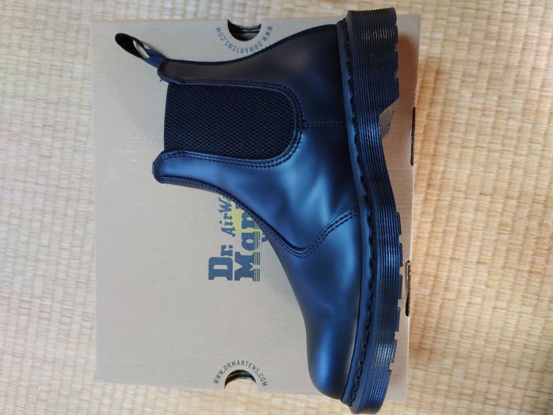 io Dr.Martens ドクターマーチン サイドゴア チェルシーブーツ