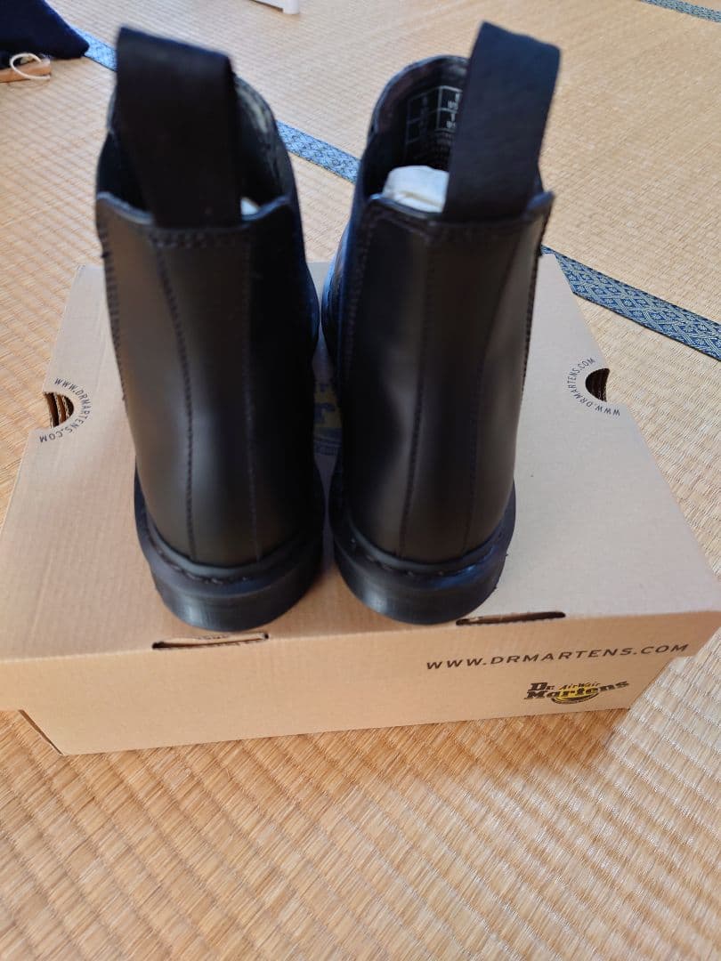 io Dr.Martens ドクターマーチン サイドゴア チェルシーブーツ