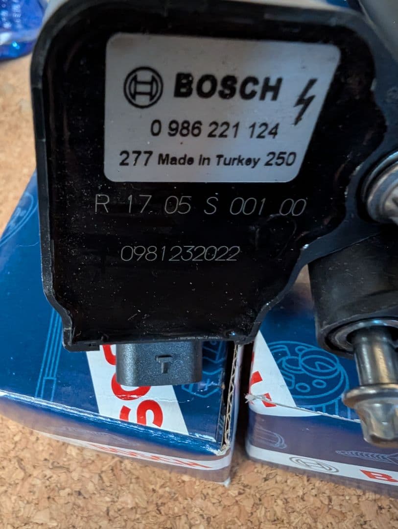 t*4様  MINI bosch イグニッションコイル　プラグセット