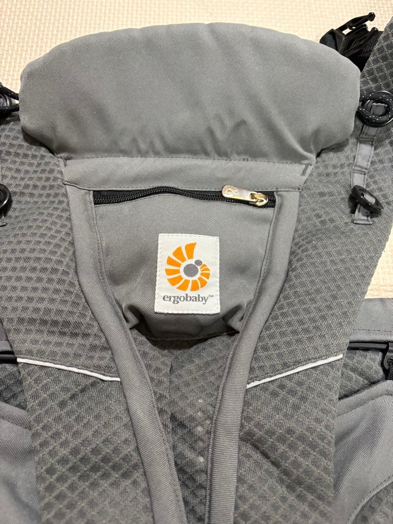 エルゴergobaby OMNI breeze ポーチ付き　オムニブリーズ