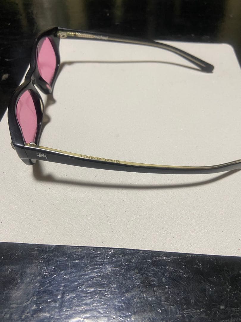 ストゥーシー　サングラス