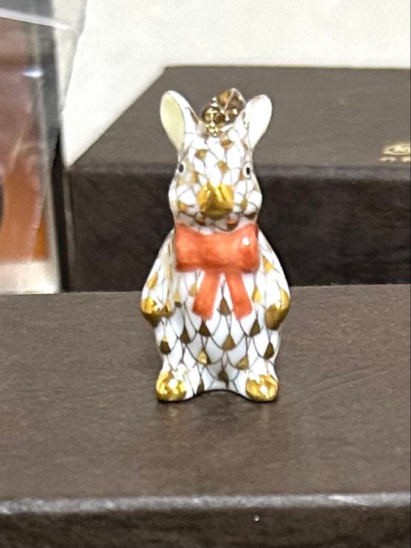 【希少美品】ヘレンド　うさぎ フィギュリン 磁器　ネックレス　箱付き